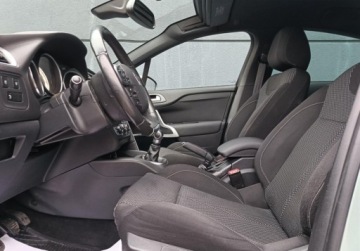 DS 4 I Hatchback (Citroen) 1.6 VTi 120KM 2012 Citroen DS4 1.5 Benzyna 119KM 1.6 Benzyna 120KM, zdjęcie 11