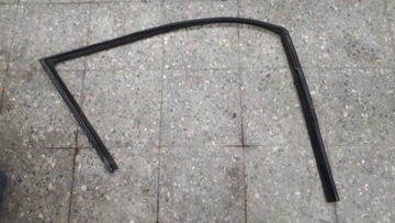 Uszczelka szyby prawy przod BMW E39