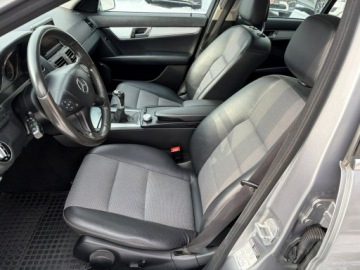 Mercedes Klasa C W204 Kombi T204 2.2 220CDI BlueEfficiency 170KM 2009 Mercedes C 220 2.2 CDI 170 KM Półskóry Duża, zdjęcie 8