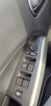 Mazda 2 II Hatchback 5d 1.3 86KM 2008 Mazda 2 1.3 benz ,bezwypadek,nowy rozrzad,tarcze klocki 1.3 Benzyna 86KM, zdjęcie 21