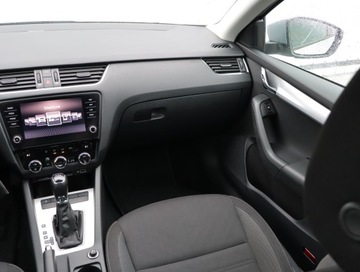 Skoda Octavia III Kombi Facelifting 1.6 TDI 115KM 2018 Skoda Octavia 1.6 TDI, DSG, VAT 23%, Navi, Klima, zdjęcie 7
