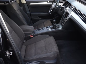 Volkswagen Passat B8 Limousine 2.0 TDI BlueMotion Technology 150KM 2016 VW Passat 2.0 TDI, Salon Polska, Navi, Klima, zdjęcie 8
