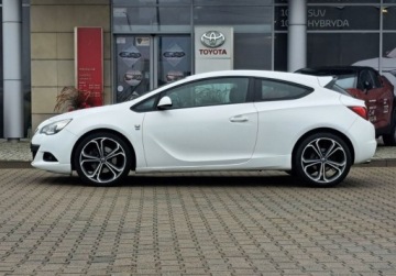 Opel Astra J GTC 1.6 Turbo ECOTEC 180KM 2013 Opel Astra Opel Astra IV GTC 1.6 T Enjoy 180KM 1.6 Benzyna 180KM, zdjęcie 2