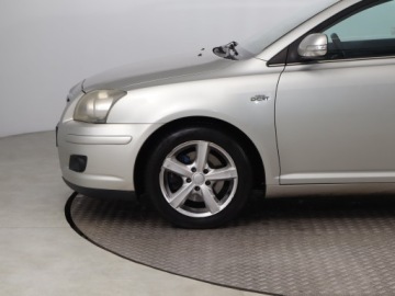Toyota Avensis II Kombi 2.2 D-4D 177KM 2007 Toyota Avensis 2.2 D-CAT, 174 KM, HAK, Klima, zdjęcie 13