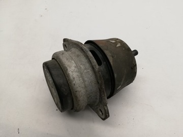 7L8199131A AUDI ULOŽENÍ MOTORU LEVÝ