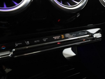 Mercedes Klasa A W177/V177 Hatchback Plug-In 1.3 250e 218KM 2020 Mercedes A 250 PHEV full LED navi skóra/alcantara, zdjęcie 31