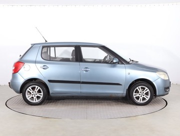 Skoda Fabia II Hatchback 1.4 TDI 80KM 2009 Skoda Fabia 1.4 TDI, HAK, Klima,ALU, zdjęcie 5