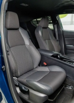 Toyota C-HR I Crossover Facelifting 1.8 Hybrid 122KM 2023 Toyota C-HR 1.8 Hybrid Style 1.8 Hybryda 122KM, zdjęcie 17