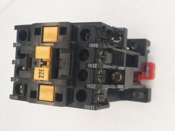 вспомогательный контактор 2xNO 2xNC # TELEMECANIQUE CA2-DN1229 A65 катушка 24V 50Hz