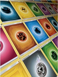 Оригинальная карта покемонов + 360 бесплатных карт + 4 оригинальные энергетические карты + КОД