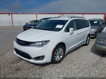 Chrysler Pacifica II 2019 Chrysler Pacifica Touring L 2019 3.6l 3.6 Benzyna 287KM, zdjęcie 1