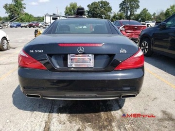 Mercedes SL R231 2016 Mercedes-Benz SL 2016 r., 4,6 L SL 550 4.6 Benzyna 449KM, zdjęcie 4