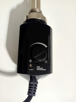 Grzejnik łazienkowy elektryczny czarny 70x40 300W