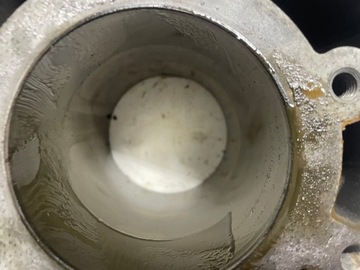 KTM LC4 620 поршневой цилиндр