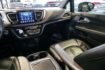 Chrysler Pacifica II 3.6 V6 291KM 2018 Chrysler Pacifica 3.6L V6 Pentastar 291KM StowN Go,S,Kam.360,Radar,Panoram, zdjęcie 16