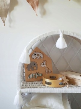 ПЛЕТЕНЫЙ ЯЩИК, БЕЛАЯ ПОЛКА ДЛЯ ШКАФА