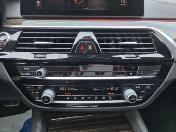 BMW Seria 5 G30-G31 Limuzyna 530i 252KM 2020 BMW 5 530i 2,0l 252KM Niski przebieg: 109,498km Dokumentacja pochodzenia, zdjęcie 12