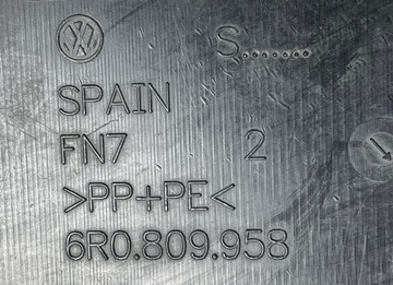 B68 VW POLO V 6R PODBĚH PRAVÉ PŘEDNÍ 6R0809958
