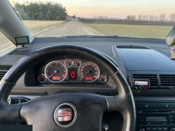 Seat Alhambra I (7MS) Minivan Facelifting 2.0 TDI 140KM 2008 Seat Alhambra 2.0 TDI Style 140KM 2008r 7 osobowy, zdjęcie 8