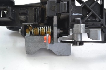 FORD FUSION 2012 PRAVÁ STRANA KLIKA VNĚJŠÍ DVEŘE ZADNÍCH