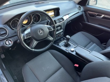 Mercedes Klasa C W204 Kombi T204 2.2 200 CDI BlueEFFICIENCY 136KM 2011 Mercedes-Benz Klasa C 2.2 diesel 136KM 6 biegow zarej w PL zadbany mo, zdjęcie 6