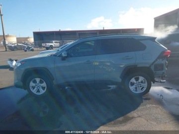 Toyota 2021 Toyota RAV4 2021r., XLE, od ubezpieczalni 2.5 Benzyna 203KM, zdjęcie 3