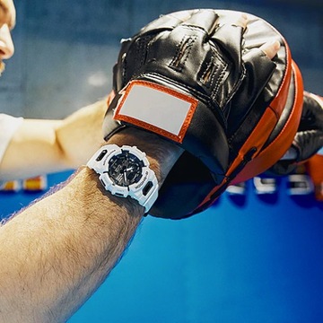 Zegarek męski Casio G-SHOCK bluetooth G-SQUAD 200m