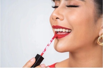 НАБОР ДЛЯ МАКИЯЖА ДЛЯ ГУБ CLASSIC RED 4 шт.