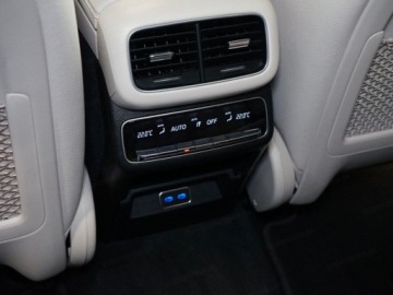 Mercedes GLS X167 SUV Facelifting 3.0 450d 367KM 2025 MERCEDES-BENZ GLS 450 d 4-MATIC AMG Line 3.0 (367KM) 2025, zdjęcie 14
