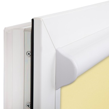 ROLETA ZACIEMNIAJĄCA TERMO W KASECIE NA WYMIAR DO 150 CM Z PROWADNICAMI