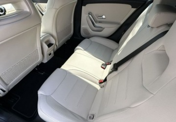 Mercedes CLA C118/X118 Shooting Brake Plug-In 1.3 250e 218KM 2022 Mercedes-Benz CLA Plug-In Kamera360 Navi Night Package Led Podgrzewan, zdjęcie 17