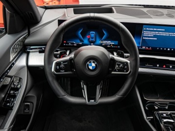 BMW Seria 5 G90-91 2025 BMW Seria 5 540d xDrive Combi 3.0 285KM 2025, zdjęcie 13