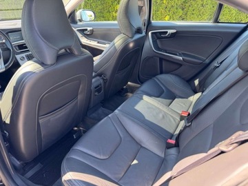 Volvo S60 II Sedan 3.0 T6 304KM 2012 Volvo S60 3.0 Benz T6 R-DESIGN Bogata Wersja 3.0 Benzyna 304KM, zdjęcie 26