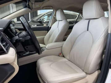 Toyota Camry IX Sedan 2.5 Hybrid Dynamic Force 218KM 2022 Toyota Camry Comfort Kamera cofania Ele. Fotele CarPlayAndroid Auto LED, zdjęcie 8