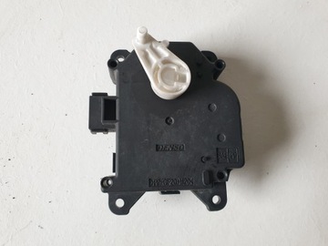 MOTOREK RADIÁTORU MITSUBISHI COLT VI AE063700-8320