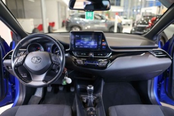 Toyota C-HR I Crossover 1.2L Turbo 116KM 2018 Toyota C-HR 1.2 T GPF Premium 1.2 Benzyna 116KM, zdjęcie 4