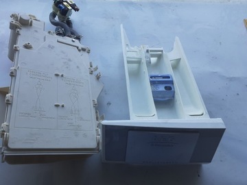 Szuflada dozownik pralki AEG L74950W
