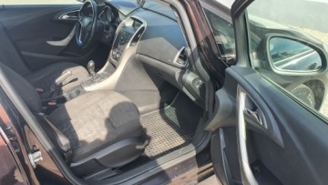 Opel Astra J Sports Tourer Facelifting 1.7 CDTI ECOTEC 110KM 2013 OPEL ASTRA J 1.7 CDTI 110 KM, super stan, bardzo zadbana, zdjęcie 19