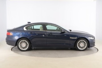 Jaguar XE Sedan 2.0 i4 163KM 2017 Jaguar XE E-Performance, Skóra, Navi, Klima, zdjęcie 5