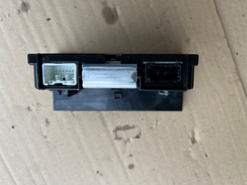 DISPLEJ OBRAZOVKA VOLVO S40 V50 2004-2007 30679647