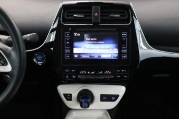 Toyota Prius III Hatchback Facelifting 1.8 HSD 136KM 2016 Toyota Prius 1.8 VVT-i HSD, Automat, Navi, Klima, zdjęcie 12