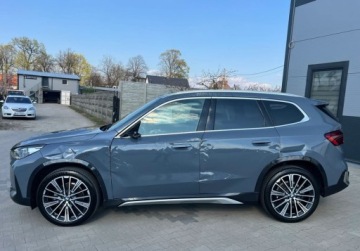 BMW X1 U11 Crossover 1.5 18i 136KM 2022 BMW X1 1.5 benzyna 136 km Led Nawigacja Kamera Sensor 1.5 Benzyna 136KM, zdjęcie 2