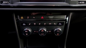 Seat Leon III ST Facelifting 2.0 TDI 184KM 2017 FR .. Panorama dach .. Klimatronik .. Tempomat Aktywny .. Full Led .. PDC, zdjęcie 20