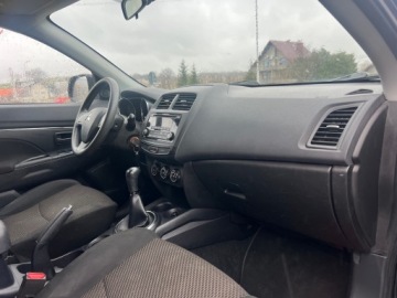 Mitsubishi ASX I SUV Facelifting 2016 1.6 117KM 2017 Mitsubishi ASX 1.6 benzyna 117 koni, uszkodzony, zdjęcie 7