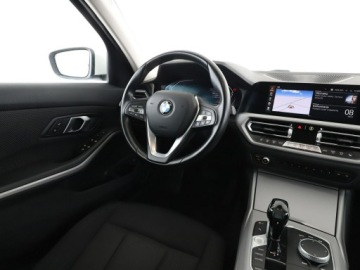 BMW Seria 3 G20-G21 2021 BMW 318 mHEV automat full LED virtual cocpit navi, zdjęcie 15