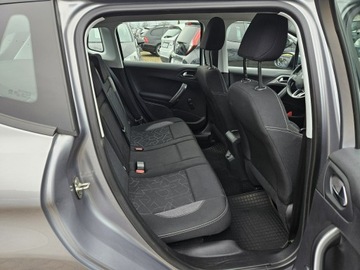 Peugeot 2008 I SUV Facelifting 1.2 PureTech 82KM 2016 Peugeot 2008 1,2benzyna 82KM salon polska navi, zdjęcie 6