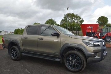 Toyota Hilux VIII Podwójna kabina Facelifting 2024 2.8 D-4D 204KM 2025 Toyota Hilux Pakiet holowniczy Pakiet Protection Invincible 2.8, zdjęcie 5