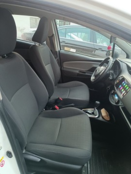 Toyota Yaris III Hatchback 5d Facelifting 2017 1.5 Hybrid 100KM 2018 Toyota Yaris hybrid 2018 po serwisie bezwypadkowy Salon PL Serwis, zdjęcie 5