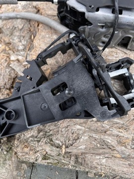 AUDI VW SKODA SEAT 5TB837015D 5H0837469 ZÁMEK DVEŘE LEVÝ DRŽÁKY KLIKY