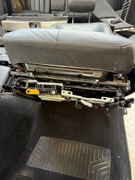 MERCEDES CLS W218 14-18 STŘED SEDADLA BOKY ČALOUNĚNÍ KOMPLET